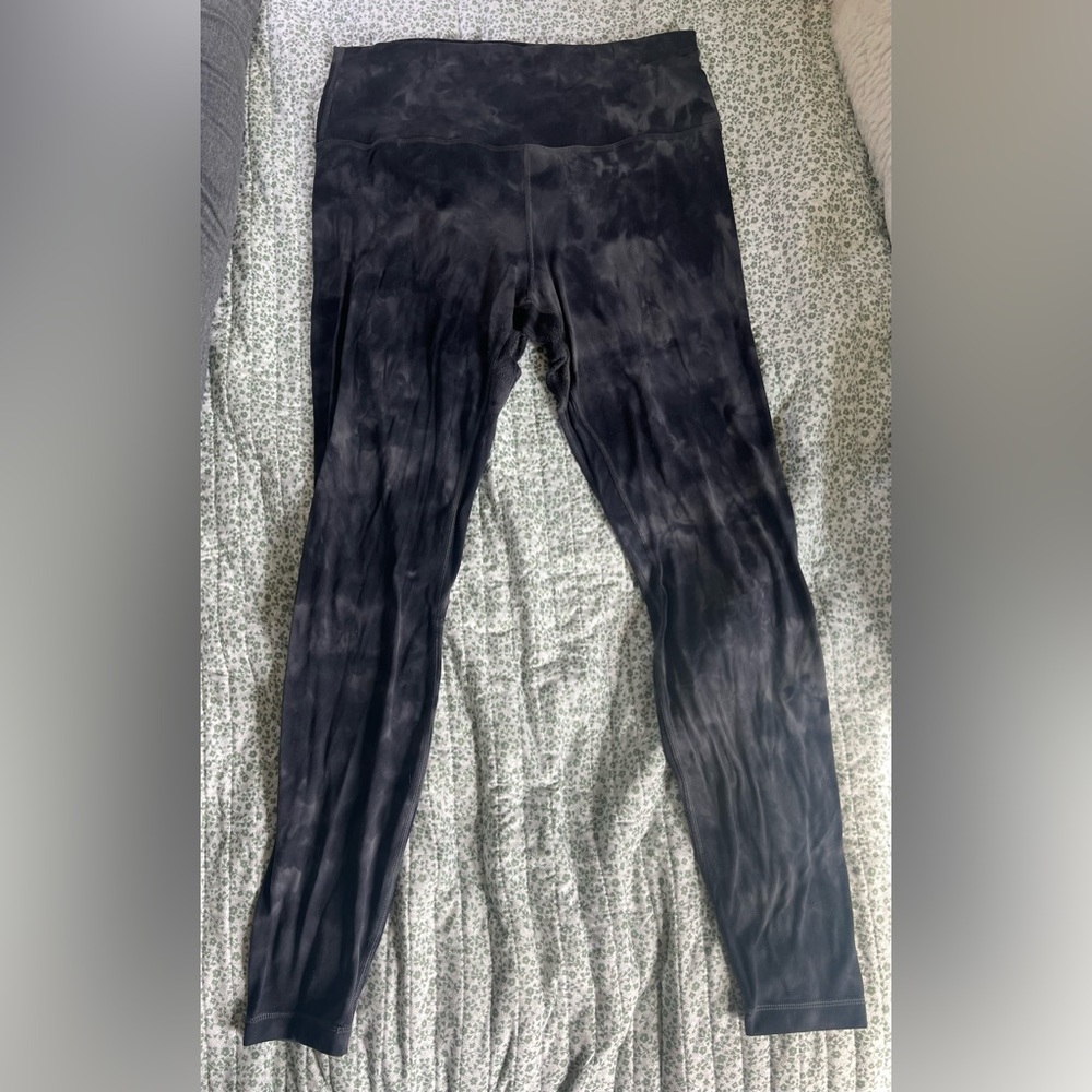 Worn regularly Lululemon Align leggings! Tye dye wash!